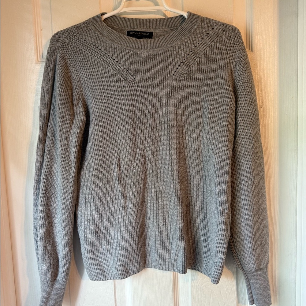 Banana Republic Gray Crewneck Sweater Soft Knit Classic